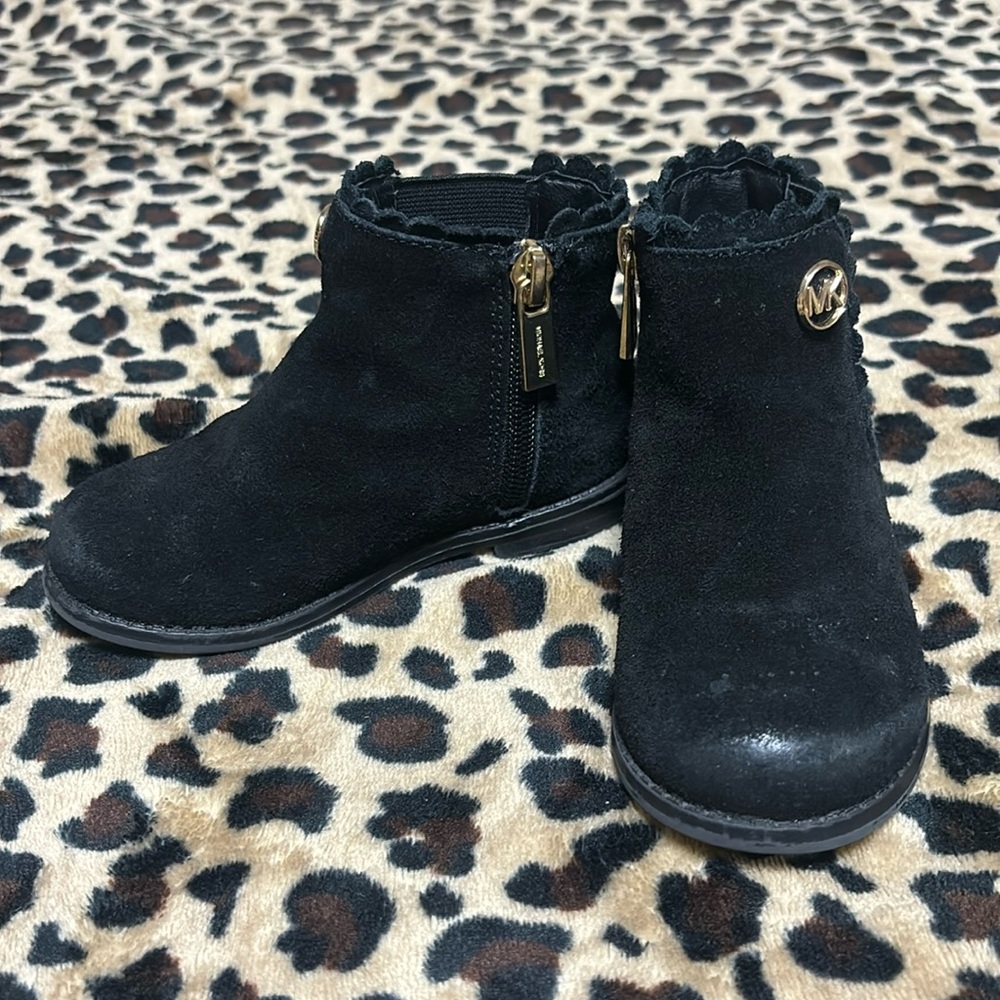 Michael Kors 7 Toddler Girls Emma Bonnie Scalloped Zipper Boots Booties